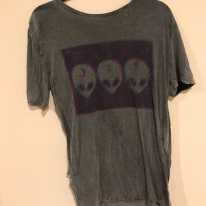 BRANDY MELVILLE ALIEN SHIRT